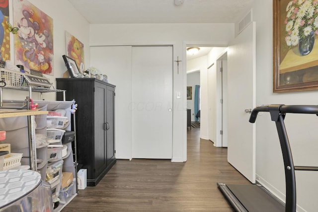 7400 Olympic Club Ct, Pickerington, OH 43147 - workout room with wood finished floors