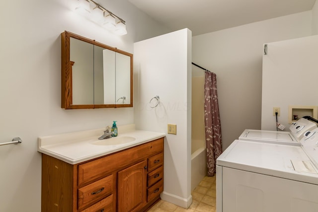 302 Oak St, Mount Vernon, OH 43050 - laundry room featuring separate washer and dryer