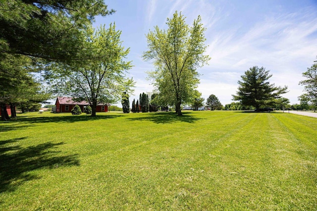 1674 Brock Rd NE, Bloomingburg, OH 43106 - view of grassy yard