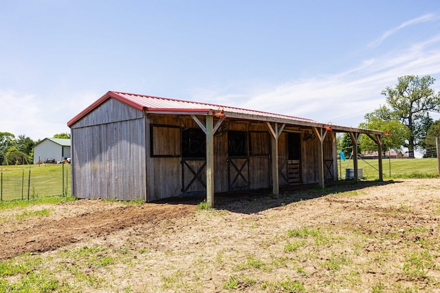 1674 Brock Rd NE, Bloomingburg, OH 43106 - view of horse barn