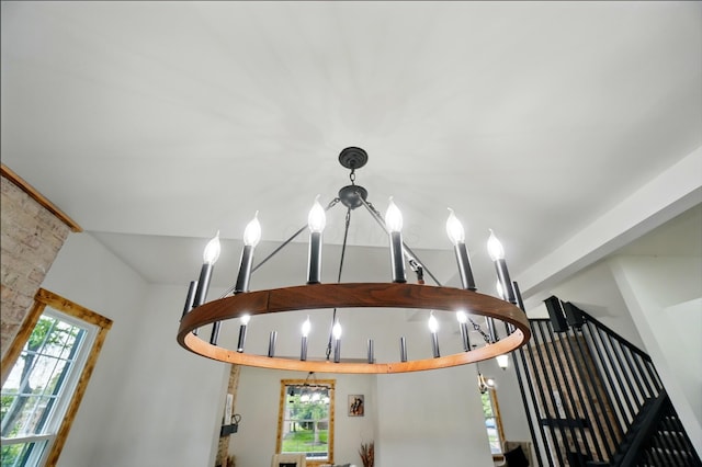 525 Saint Clair Ave, Columbus, OH 43203 - detailed view of a chandelier