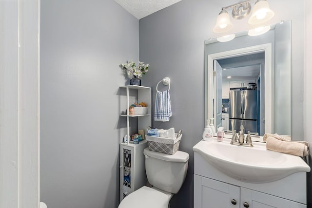 6407 Skywae Dr, Columbus, OH 43229 - bathroom featuring toilet and vanity