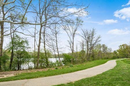 6407 Skywae Dr, Columbus, OH 43229 - view of community featuring a yard