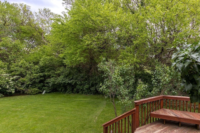 7711 Eagle Creek Dr, Pickerington, OH 43147 - view of grassy yard featuring a wooden deck