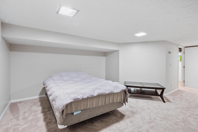 566 Harding Ln, Delaware, OH 43015 - bedroom featuring carpet floors and baseboards