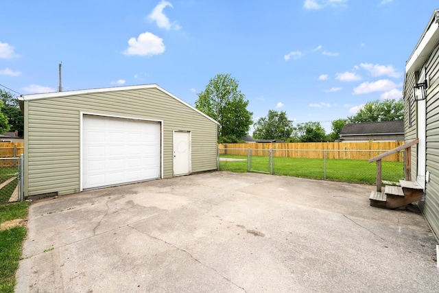 1006 Midland Ave, Columbus, OH 43223 - detached garage with concrete driveway