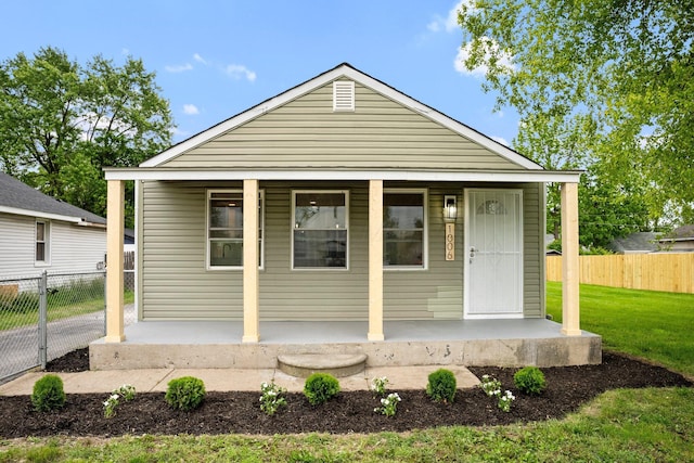 1006 Midland Ave, Columbus, OH 43223 - shotgun-style home with covered porch