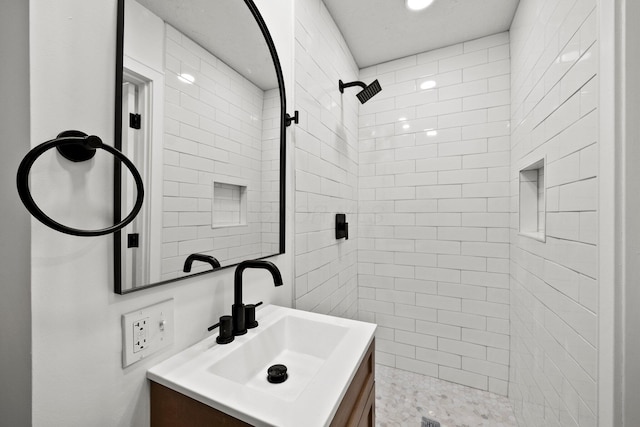 1006 Midland Ave, Columbus, OH 43223 - full bath with vanity and tiled shower