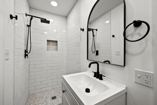 1006 Midland Ave, Columbus, OH 43223 - full bath with tiled shower and vanity