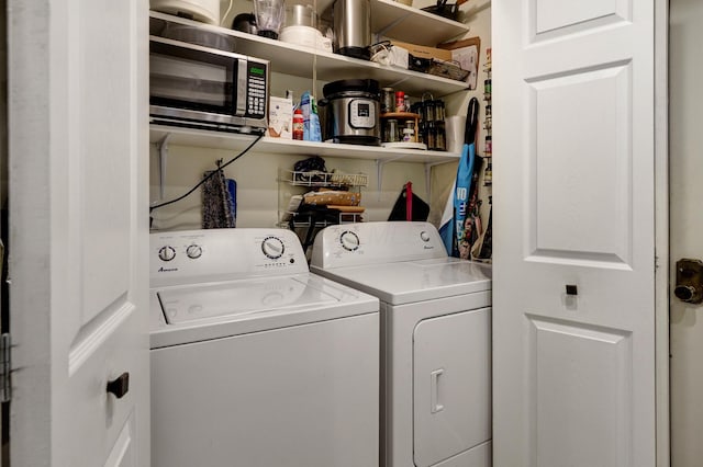 2539 Trotterslane Dr, Columbus, OH 43235 - laundry room with washing machine and clothes dryer