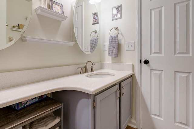 2539 Trotterslane Dr, Columbus, OH 43235 - bathroom featuring vanity
