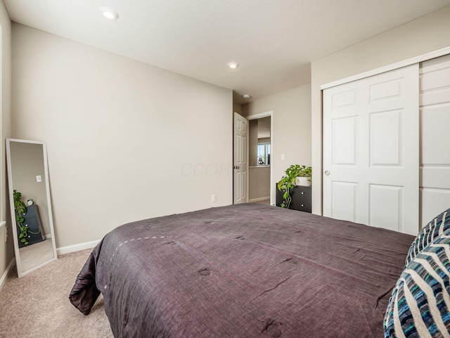 4783 Nieles Edge Dr, Columbus, OH 43232 - bedroom with carpet flooring, baseboards, recessed lighting, and a closet