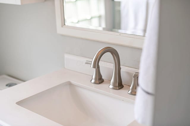 2380 Cranford Rd, Upper Arlington, OH 43221 - bathroom view of vanity