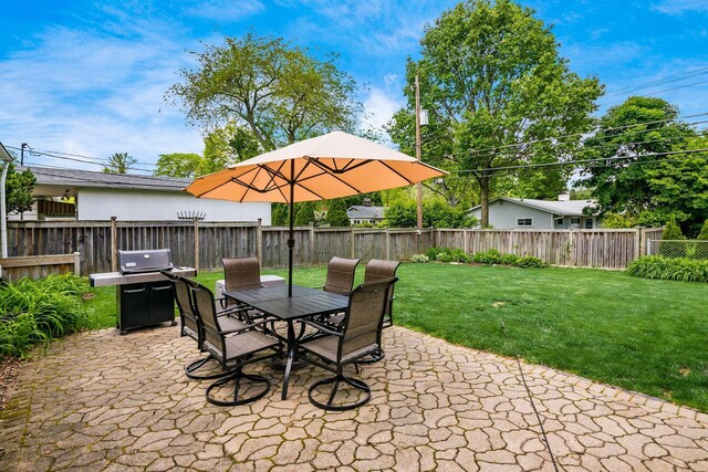 2380 Cranford Rd, Upper Arlington, OH 43221 - view of patio featuring outdoor dining area and grilling area