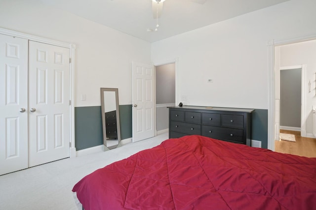 963 Delaware Ave, Columbus, OH 43201 - bedroom with connected bathroom, baseboards, ceiling fan, and a closet