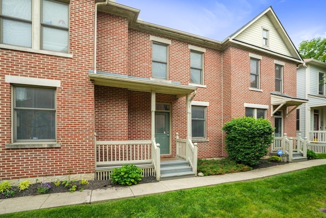 963 Delaware Ave, Columbus, OH 43201 - view of property with brick siding