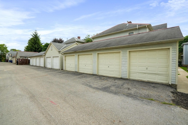 963 Delaware Ave, Columbus, OH 43201 - view of garage