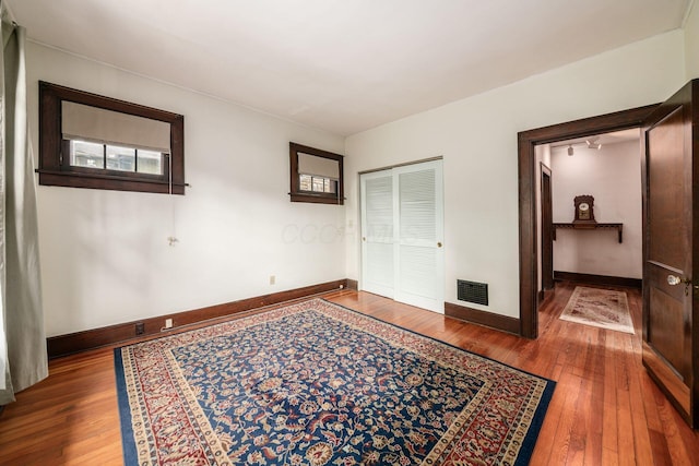 431 Glen Echo Cir, Columbus, OH 43202 - spare room with baseboards and hardwood / wood-style floors