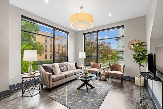 123 Aston Row Ln, Columbus, OH 43201 - living area featuring wood finished floors, recessed lighting, and baseboards