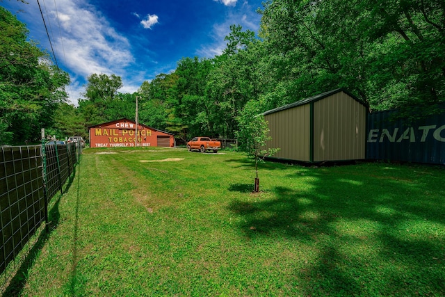 2719 Sulphur Lick Rd, Chillicothe, OH 45601 - view of yard with an outbuilding and a detached garage