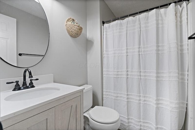 5208 Nightshadow Dr, Westerville, OH 43081 - full bathroom with toilet, vanity, and a shower with curtain