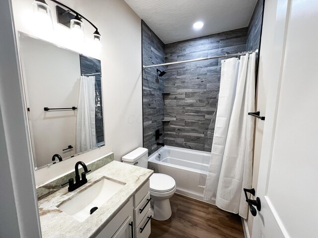 13541 Queen Rd NE, Thornville, OH 43076 - bathroom with toilet, vanity, wood finished floors, shower / bath combination with curtain, and recessed lighting