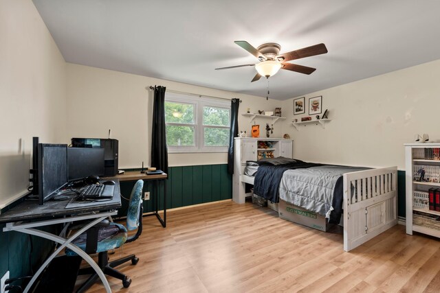 4736 Roberts Rd, Caledonia, OH 43314 - bedroom featuring wood finished floors, an office area, and ceiling fan