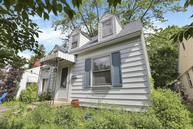 104 W Rathbone Ave, Columbus, OH 43214 - view of front of property featuring roof with shingles
