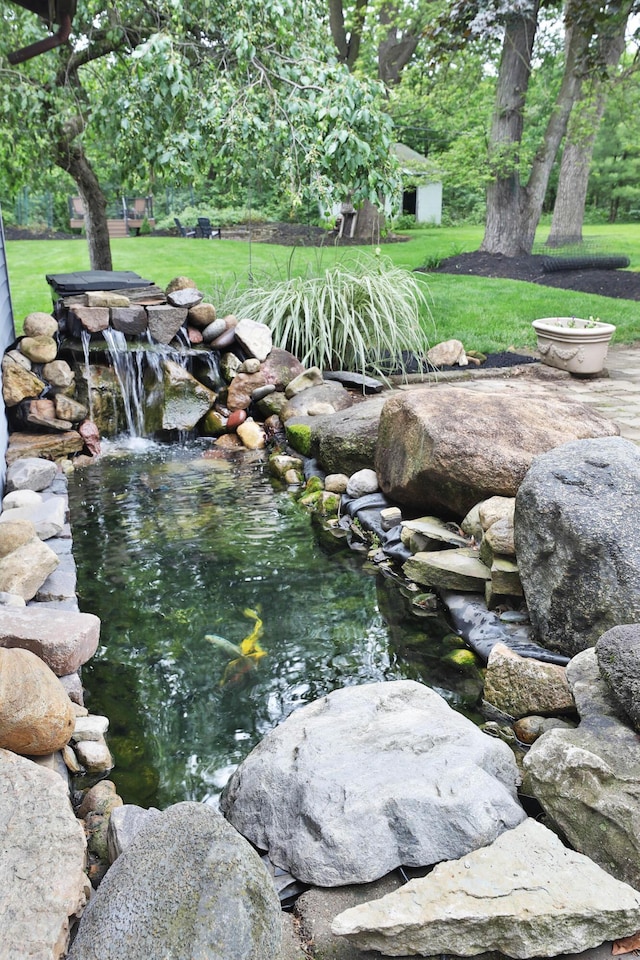 72 Glenmont Ave, Columbus, OH 43214 - view of green lawn