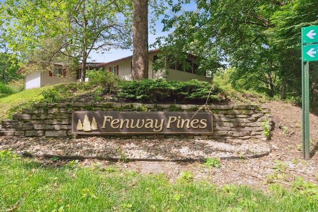 301 Fenway Rd Unit C, Columbus, OH 43214 - view of community / neighborhood sign