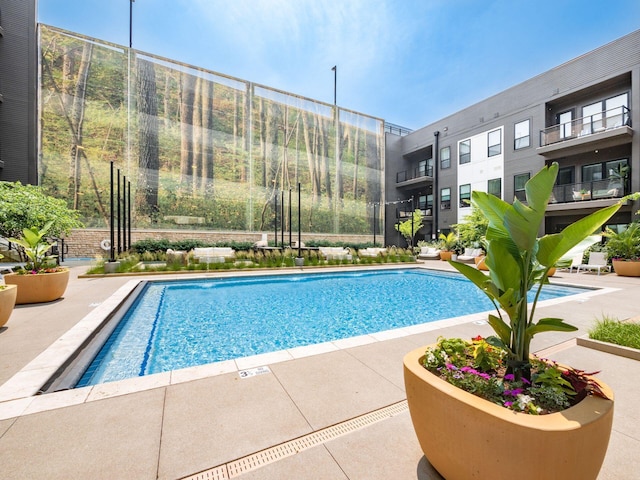 6633 Dale Dr Unit 417, Dublin, OH 43017 - view of community pool