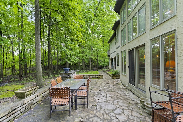 8039 Crossgate Ct S, Dublin, OH 43017 - view of patio / terrace featuring outdoor dining area