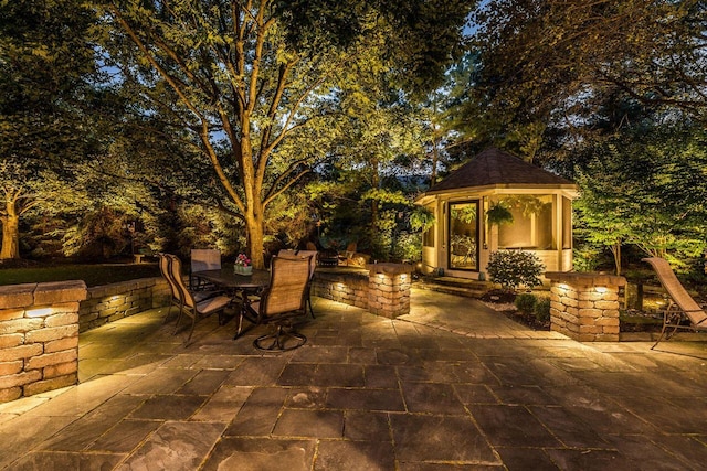 5714 Zetland Ct, Dublin, OH 43017 - view of patio / terrace with outdoor dining area and view of scattered trees