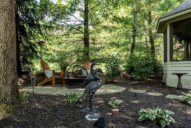5714 Zetland Ct, Dublin, OH 43017 - view of yard featuring a patio