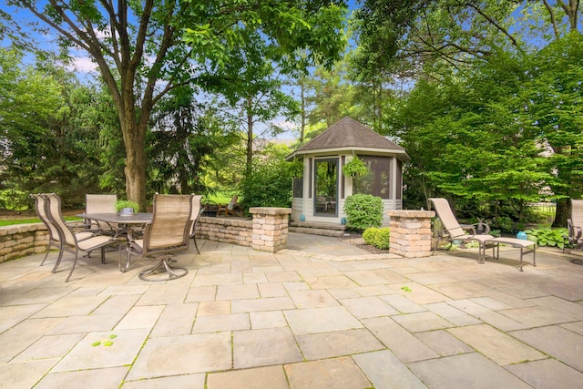 5714 Zetland Ct, Dublin, OH 43017 - view of patio featuring outdoor dining space