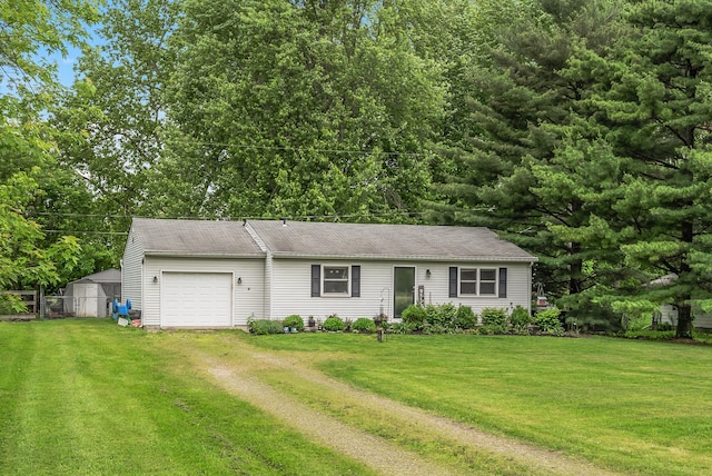 5250 Summit Rd SW, Pataskala, OH 43062 - view of front of house with dirt driveway and a garage