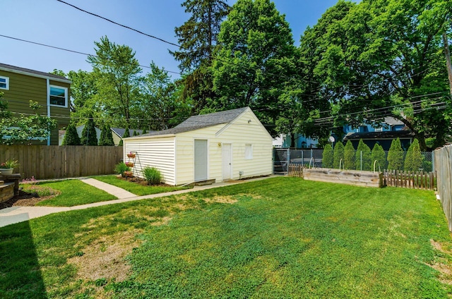 193 N Remington Rd, Columbus, OH 43209 - view of yard featuring an outdoor structure