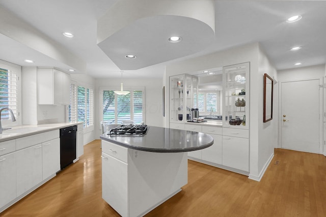 744 Old Oak Trce, Columbus, OH 43235 - kitchen with a sink, dishwasher, light wood-type flooring, white cabinets, and recessed lighting
