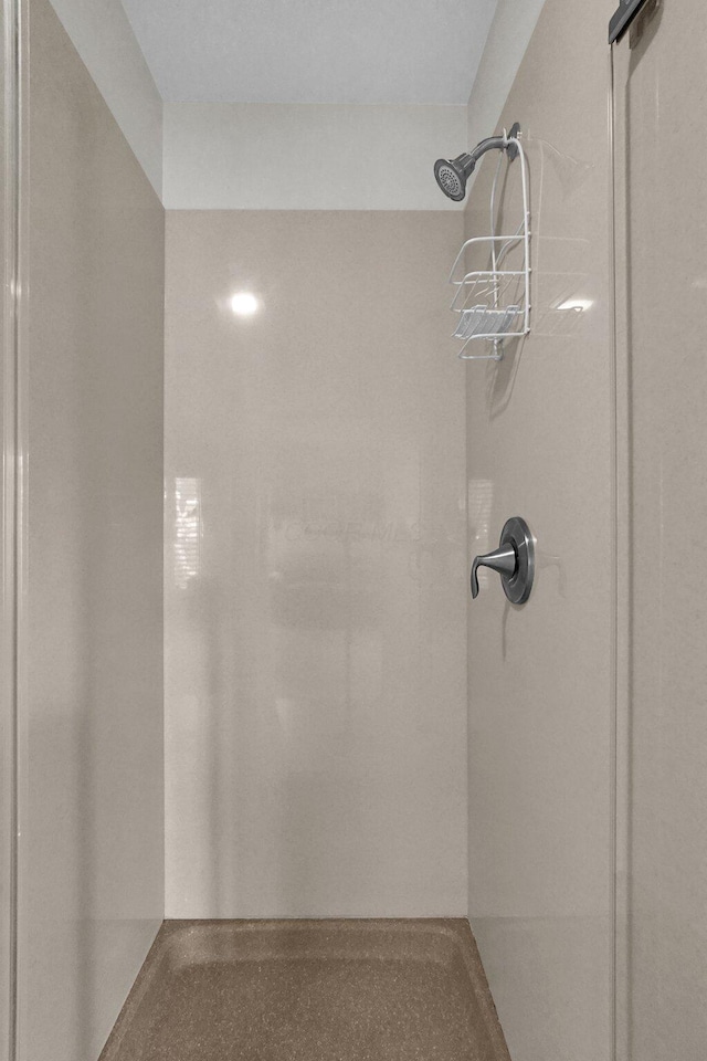 744 Old Oak Trce, Columbus, OH 43235 - bathroom view of a shower
