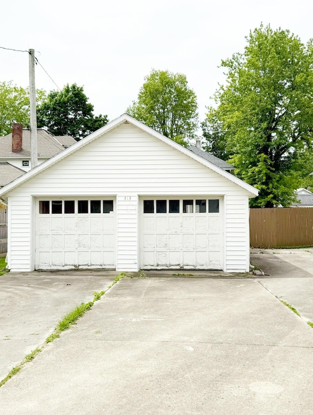 313 E Auburn Ave, Bellefontaine, OH 43311 - view of detached garage