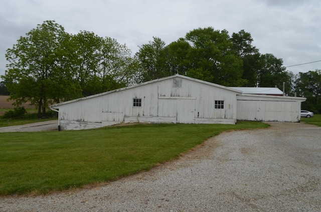 5810 Bickle Church Rd NW, Pickerington, OH 43147 - view of outbuilding featuring driveway