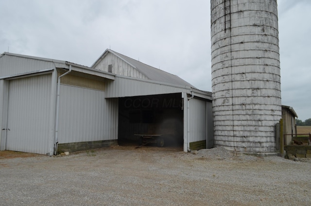 5810 Bickle Church Rd NW, Pickerington, OH 43147 - view of side of property featuring an outbuilding