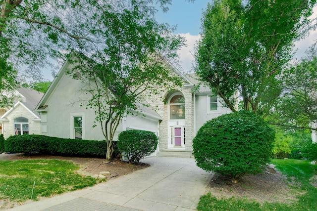 9800 Oxford Cir, Powell, OH 43065 - photo 1