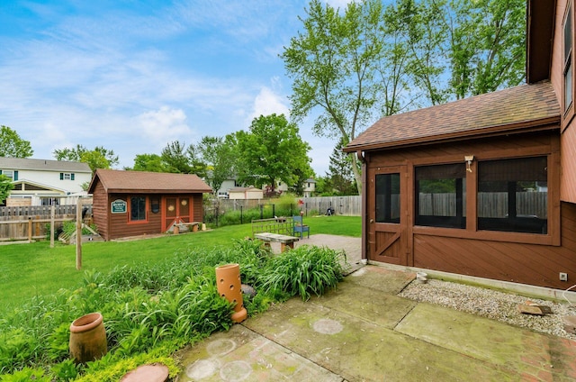 6392 Hilltop Ave, Reynoldsburg, OH 43068 - view of yard with an outdoor structure and a patio area