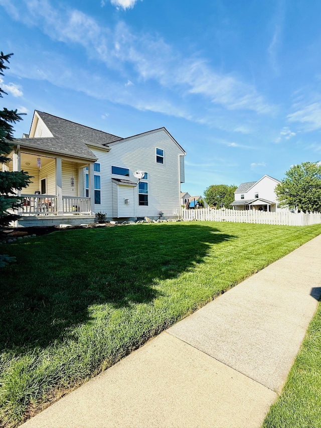 1522 E Quail Run Dr, Newark, OH 43055 - rear view of house with a shingled roof