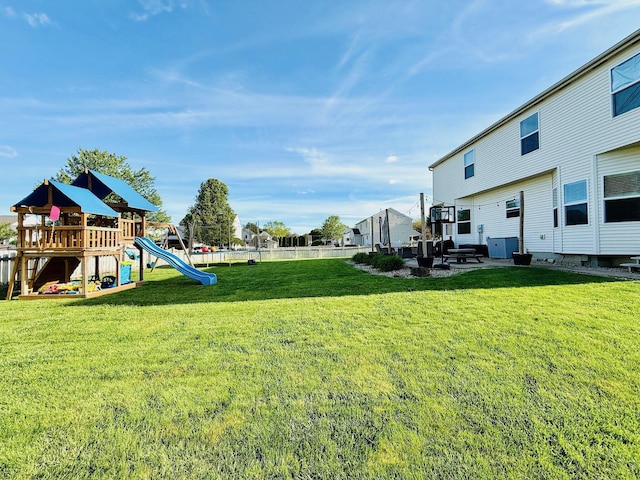 1522 E Quail Run Dr, Newark, OH 43055 - view of yard with a playground and a patio area