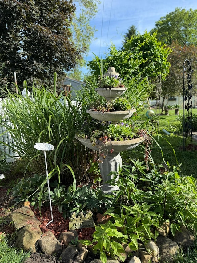 550 E Allen St, Lancaster, OH 43130 - view of yard