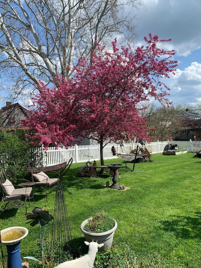 550 E Allen St, Lancaster, OH 43130 - view of yard