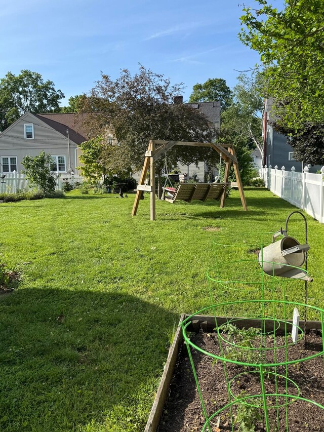 550 E Allen St, Lancaster, OH 43130 - view of yard