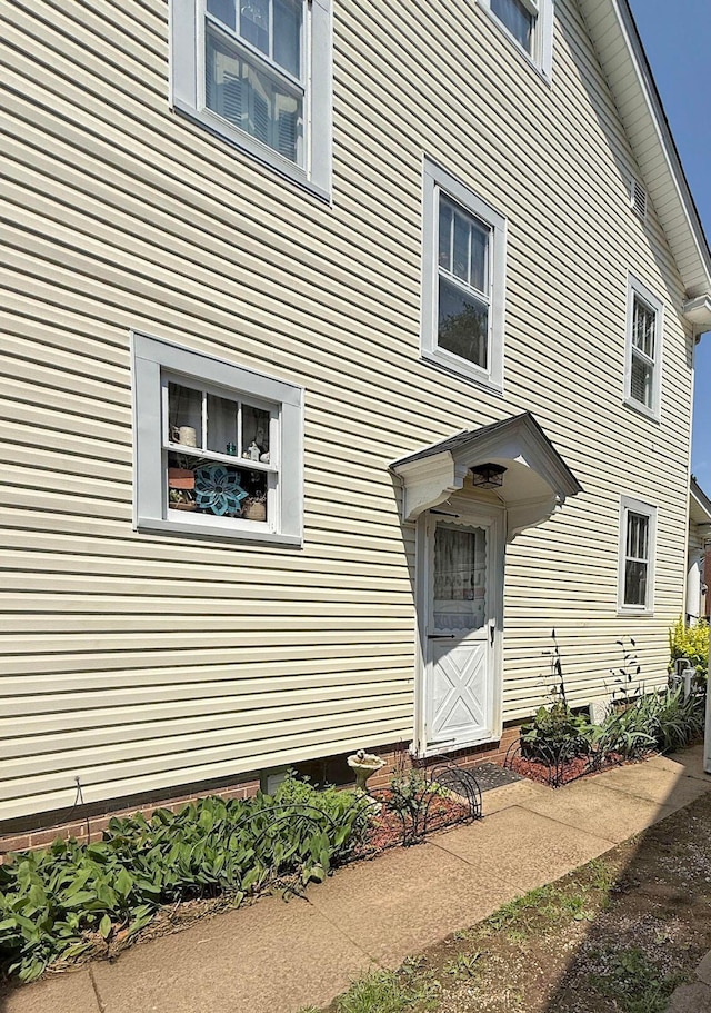 550 E Allen St, Lancaster, OH 43130 - property entrance